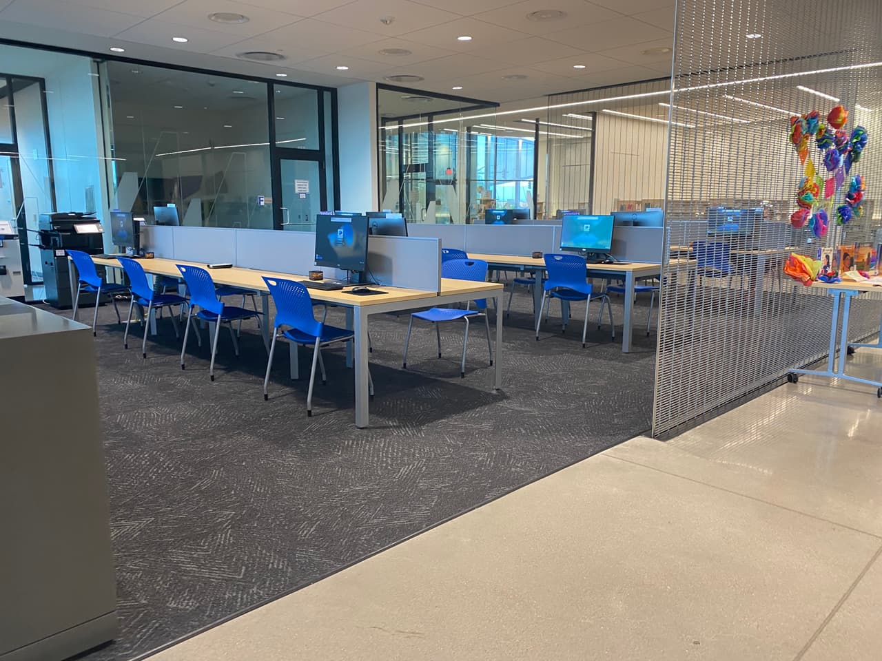 La construcción de la obra inició en mayo de 2020 y abrió al público en septiembre, según lo planeado.