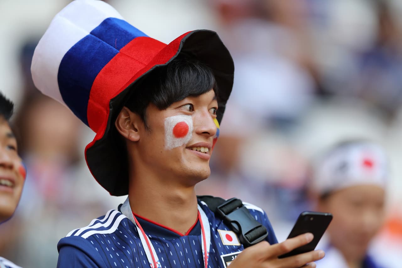 El colorido de la fiesta entre los fanáticos de Colombia y Japón son una expresión de la unidad del fútbol en el arranque del grupo H del Mundial de Rusia 2018.