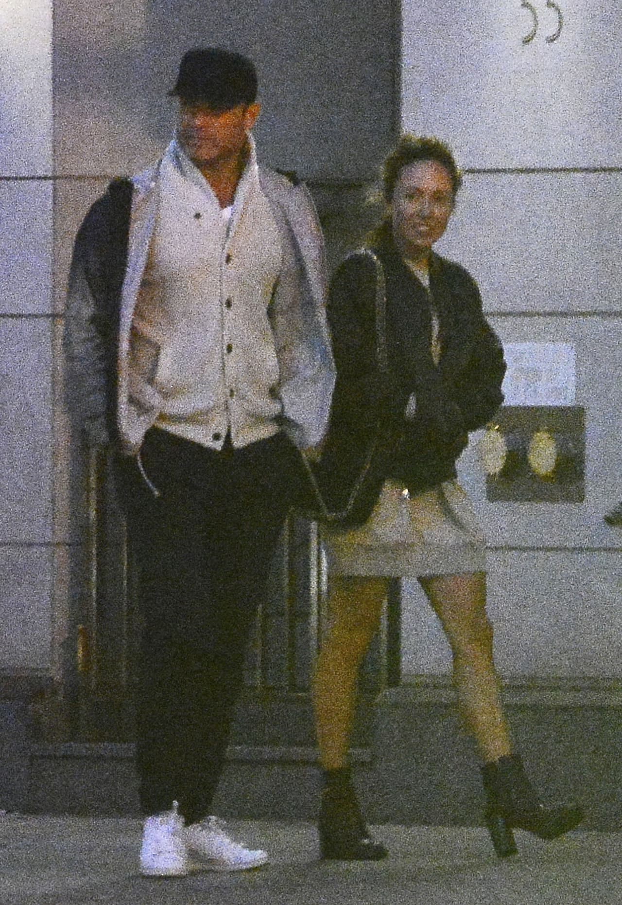 La mujer lucía muy feliz junto al famoso actor.