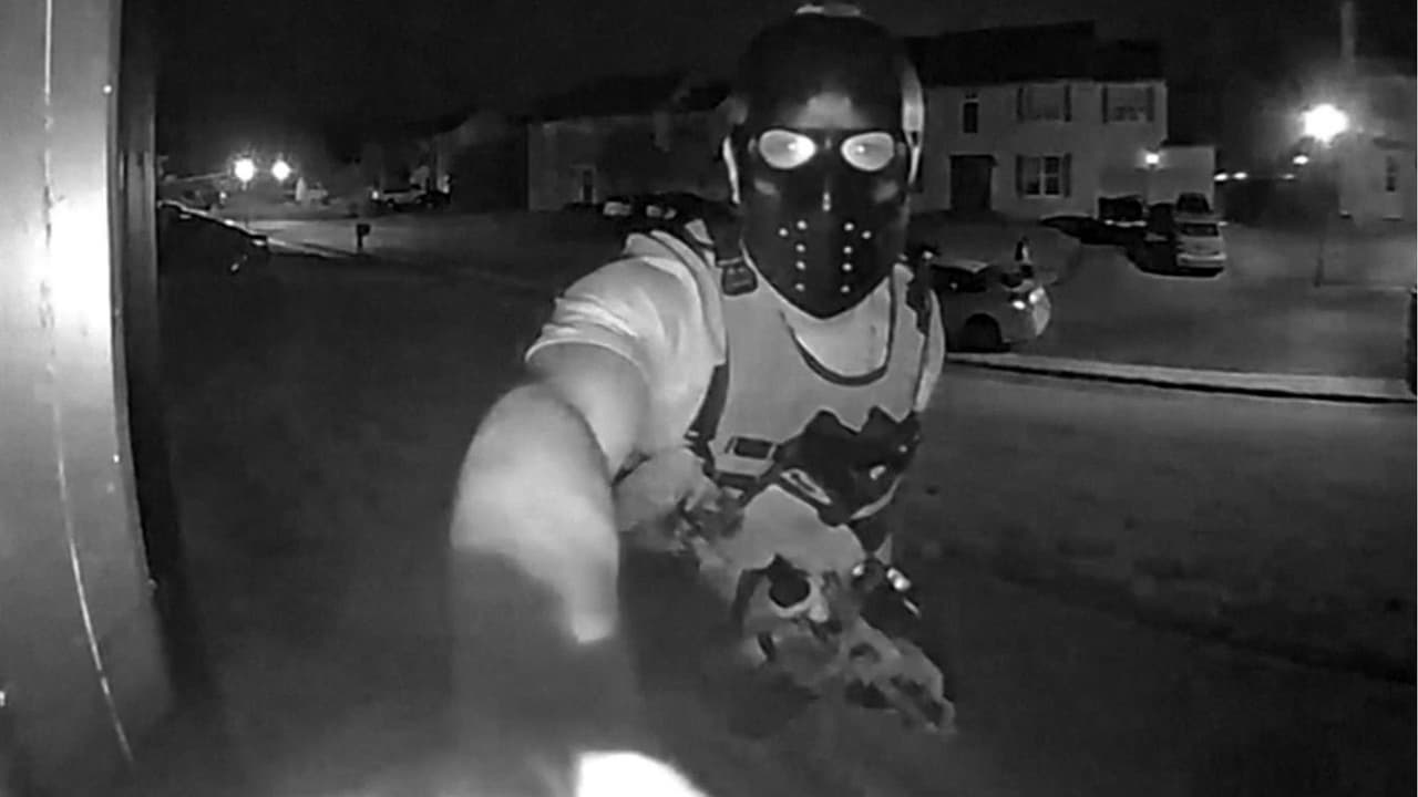 Dos adolescentes enfrentan cargos por aterrorizar a vecinos con bromas nocturnas en Delaware
