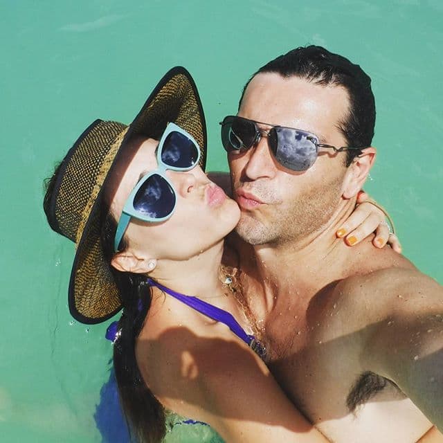 Sin embargo, el esposo de Jacqueline también señaló que dentro de sus planes con la actriz no está concebir un niño.