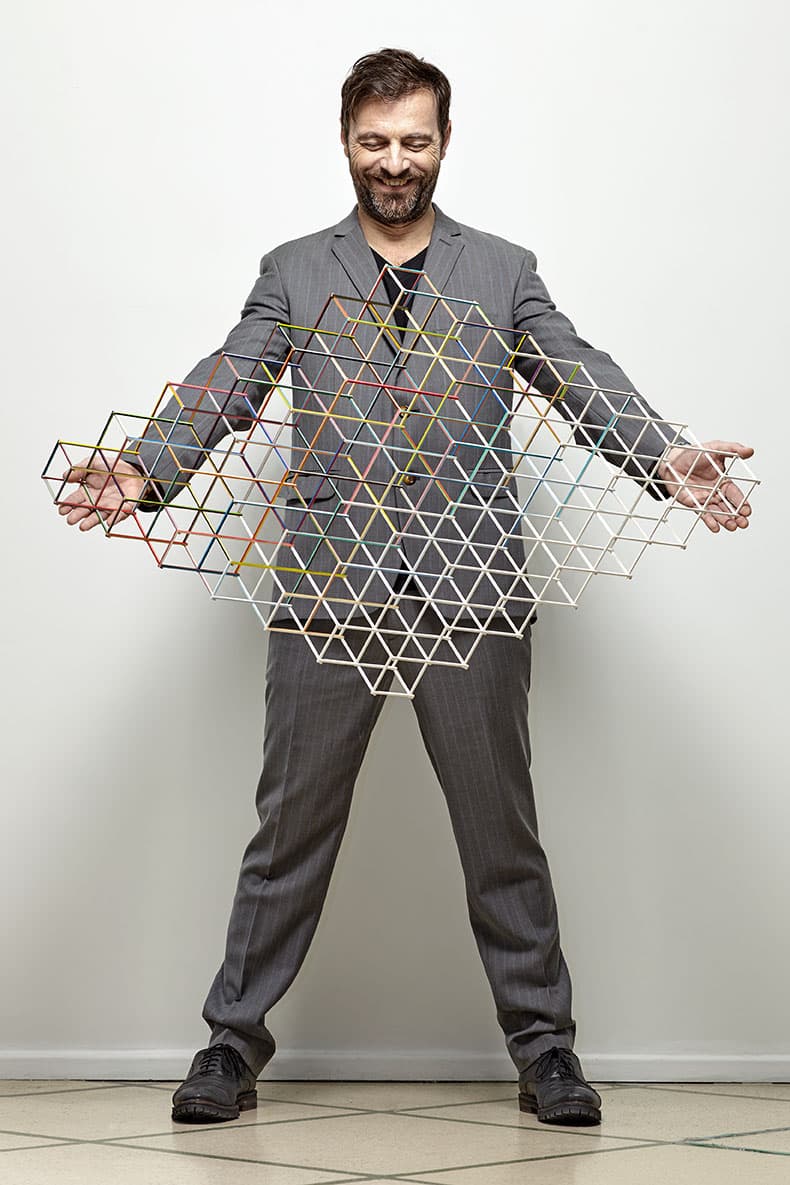 Kevin Johansen: “Los Latin GRAMMY son como una boda: toda tu familia está contenta, llegan todos tus amigos y tú estás nervioso”