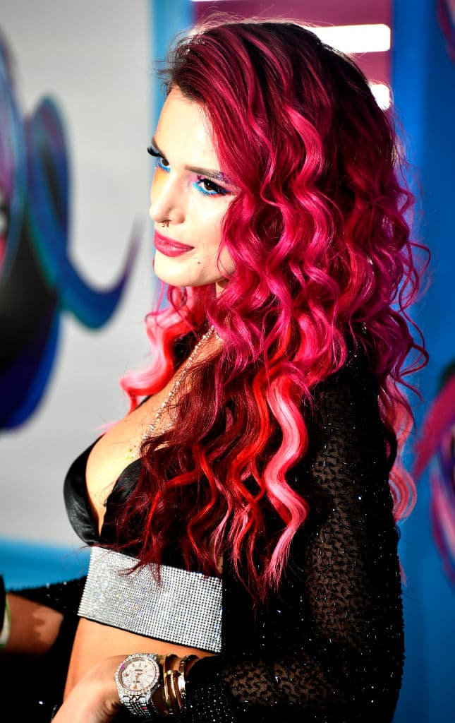 Thorne continuó “… me he sentido violada muchas veces en mi vida, pero pensé que no tenía salida".