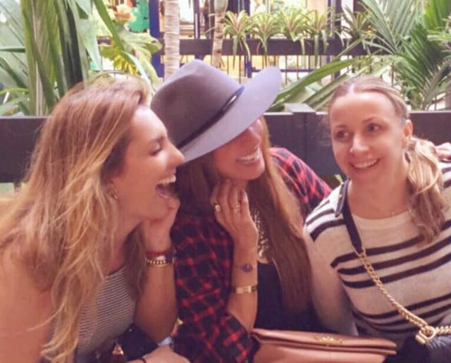 Los mejores días se viven entre sonrisas.