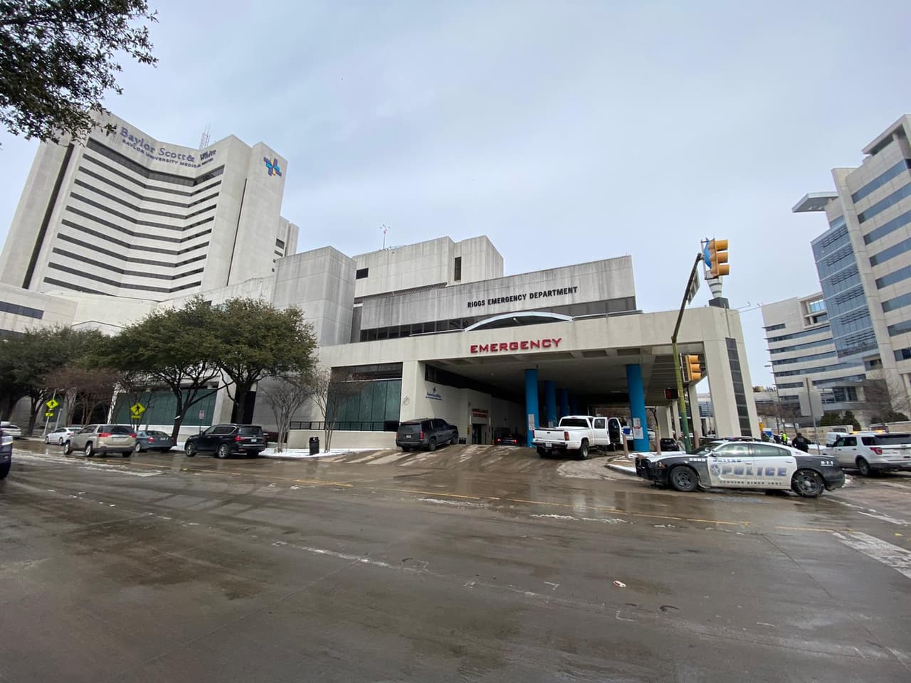 Los dos oficiales están en condición estable