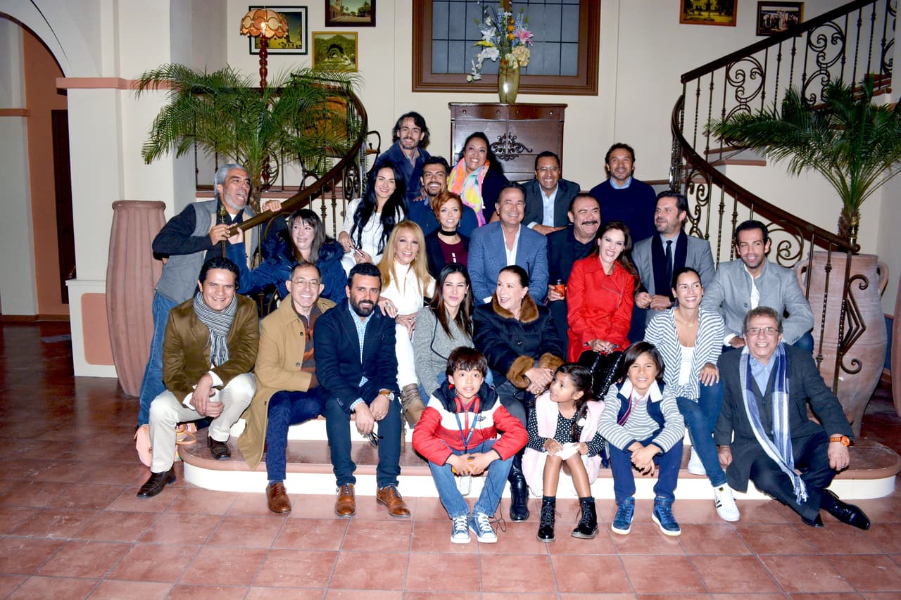 Ellos nos harán reír con cada una de las historias de los personajes.