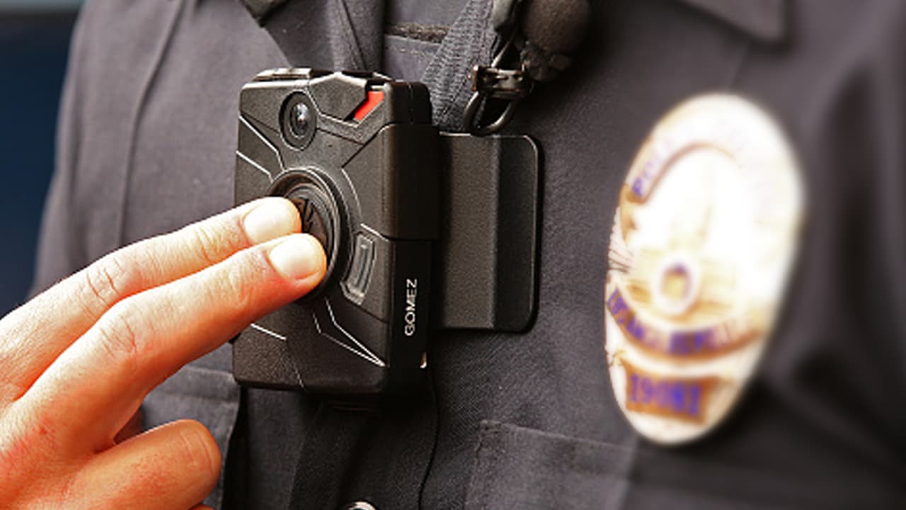 Investigan a policía acusado de profanar sexualmente el cadáver de una mujer