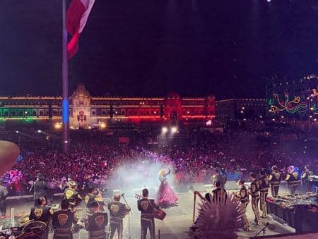 "¡Qué orgullo ser mexicana! ¡Viva México!", escribió la exlíder del grupo Límite.