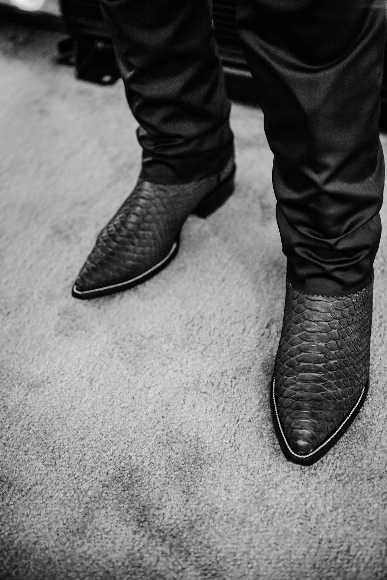 <b>"Puedo jugar fútbol en botas y sin quitarme el sombrero, </b>puedo andar con ellos toda la vida y a toda hora porque para mí es normal. No sufro trayendo sombrero con el calor, ni sufro caminando con botas y que me den dolor".