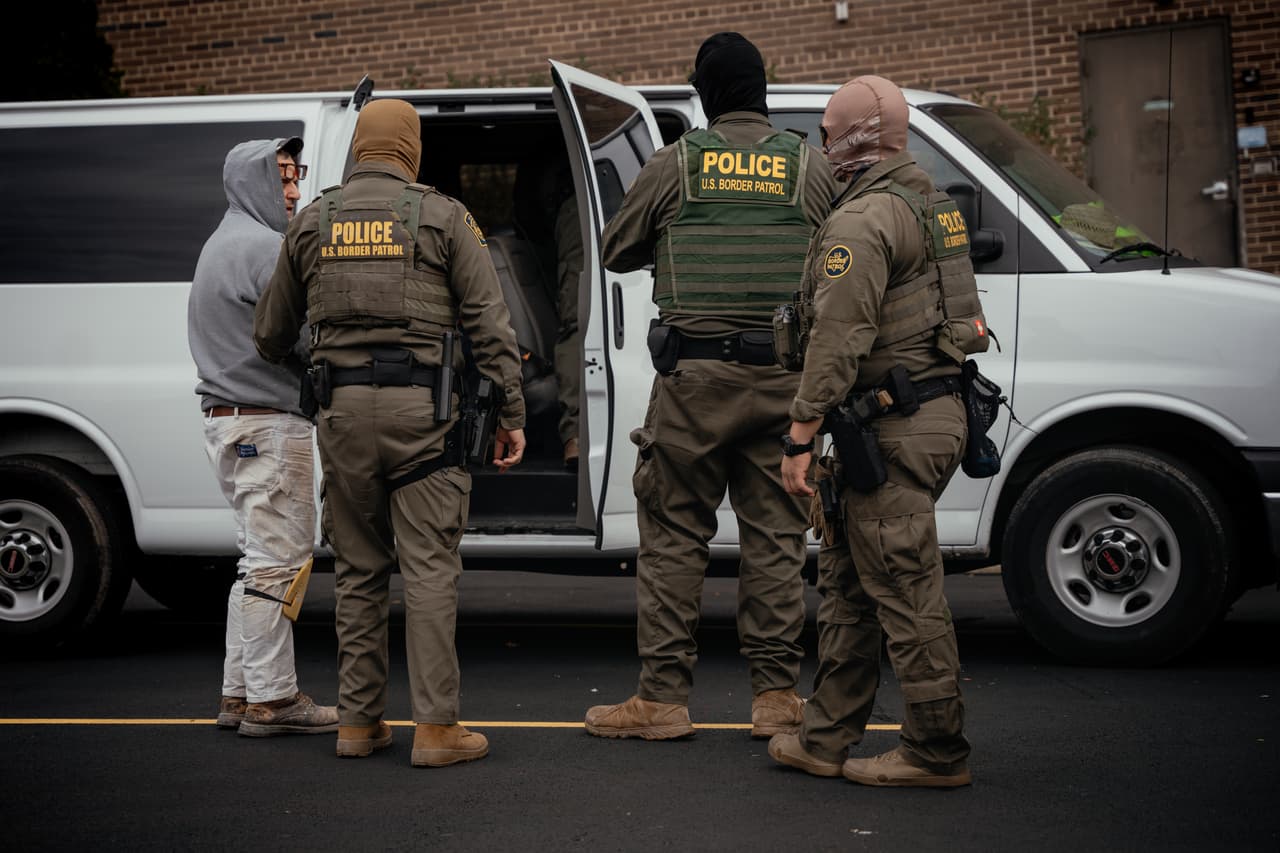 Operativos migratorios en Evanston y Albany Park dejan varios detenidos y denuncias ciudadanas