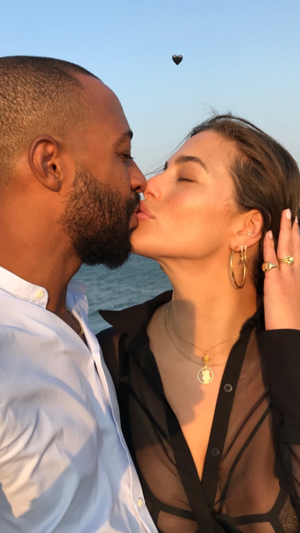 Es hasta ahora, después de 10 años de relaci´on y nueve de matrimonio, que decidieron convertirse en padres.