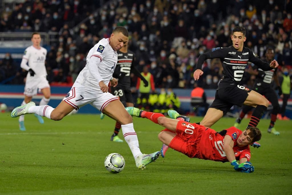 Con anotación de Kylian Mbappé al minuto 90+3 le da la victoria 1-0 al PSG, aunque no logran mostrar su mejor versión de cara a los octavos de final de UEFA Champions League.