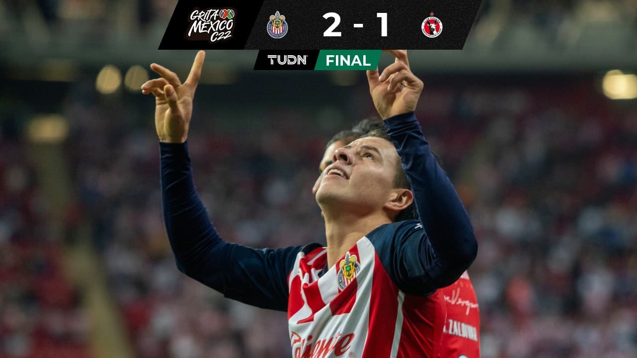 Pável Pérez celebra su primer gol en la Liga MX con Chivas y ante Xolos.