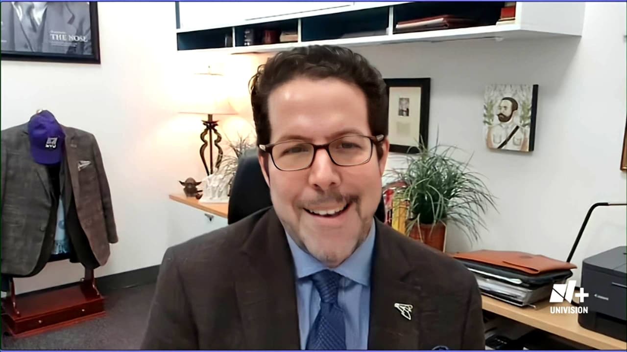 Abogado explica la nueva ley de California que protege a voluntarios de organizaciones que defienden a inmigrantes