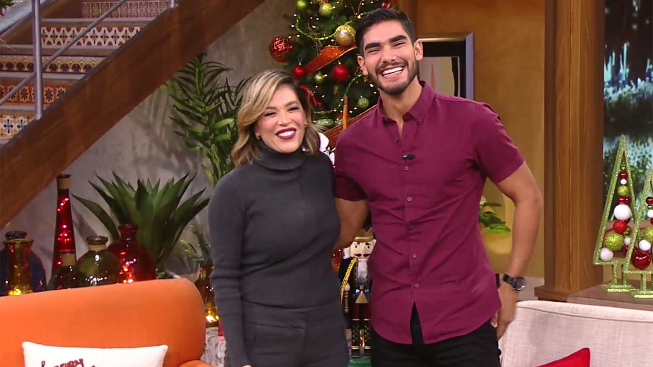 En la charla con Karla Martínez, el hermano menor de Alejandra Espinoza confesó que su principal sueño es ser conductor de deportes, ya que es algo que lo apasiona y que practica.