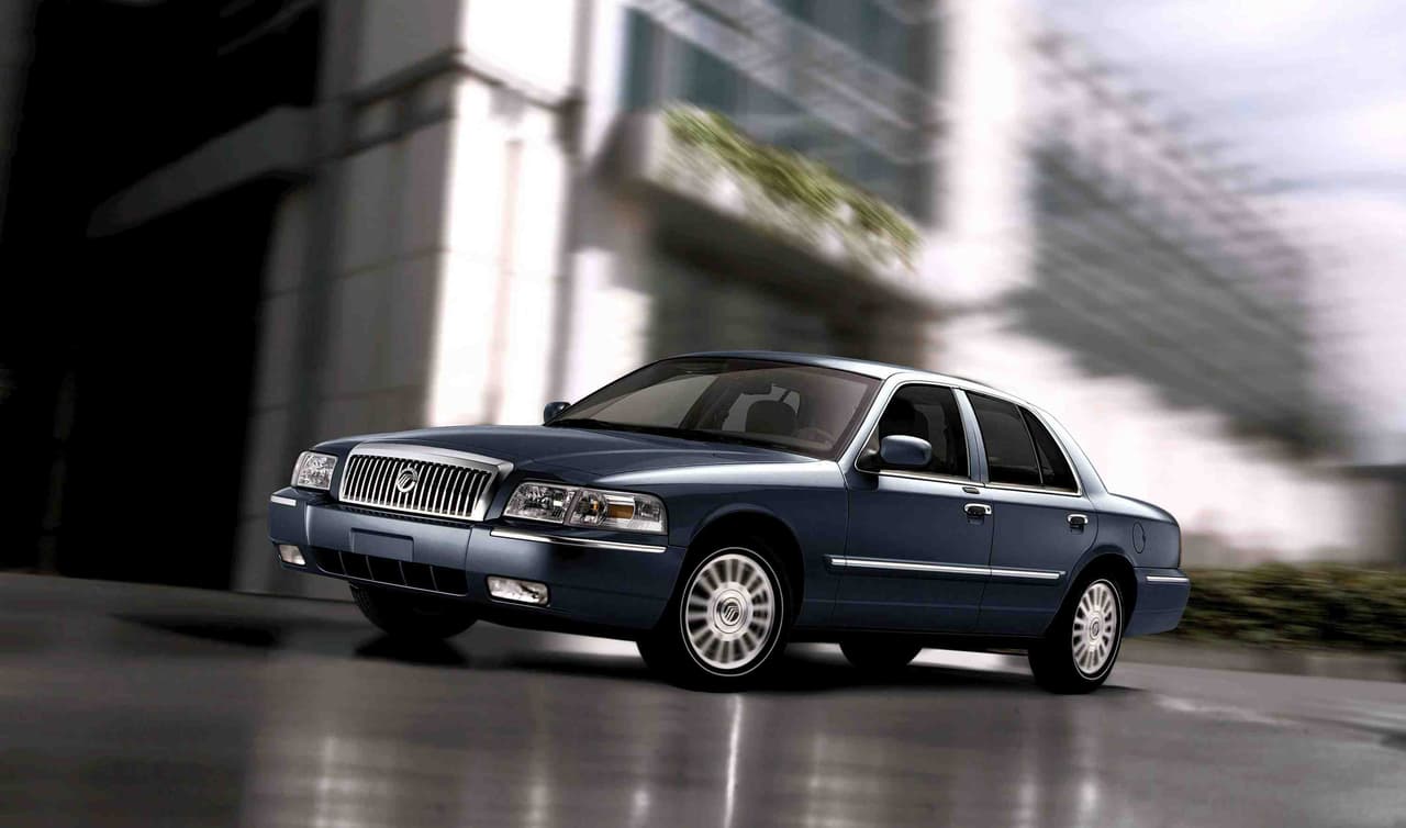 De acuerdo con el reporte de las autoridades, el exceso de velocidad fue la principal causa de ese accidente. En aquella ocasión tanto Lupillo como el chofer del auto, un Mercury Grand Marquis con motor V8 de 4.6 litros, tuvieron que ser trasladados a un hospital, sin heridas graves que lamentar.