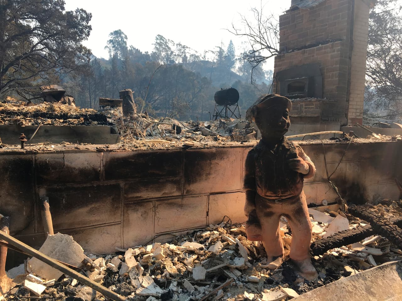 La devastación en el norte del estado ha colocado estos incendios en la lista de los más destructivos en la historia de California.