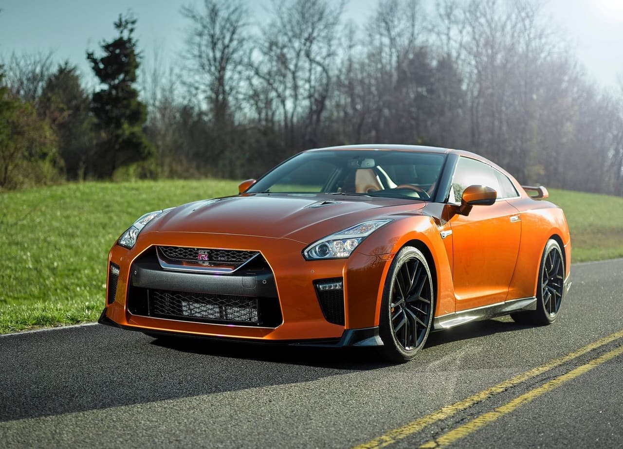 <h3 class="cms-H3-H3"><b>3 - Nissan GT-R</b></h3>
<br>
<br>
<b>Prima anual promedio: </b>3,864 dólares
<br>
<b>Aseguradora con la prima más barata: </b>Grange
<br>
<b>Aseguradora con la prima más cara: </b>Infinity