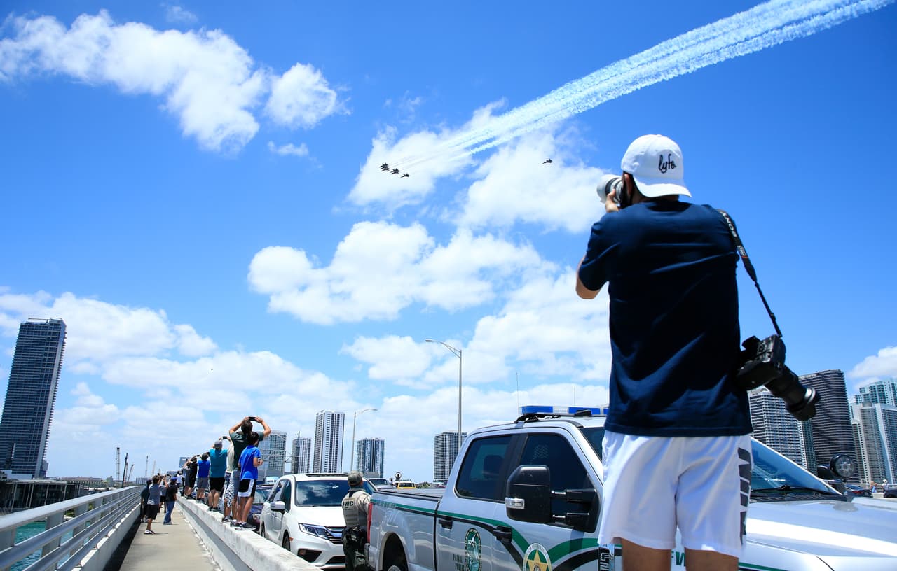 El recorrido fue ida y vuelta y muchos residentes pudieron verlos pasar dos veces.