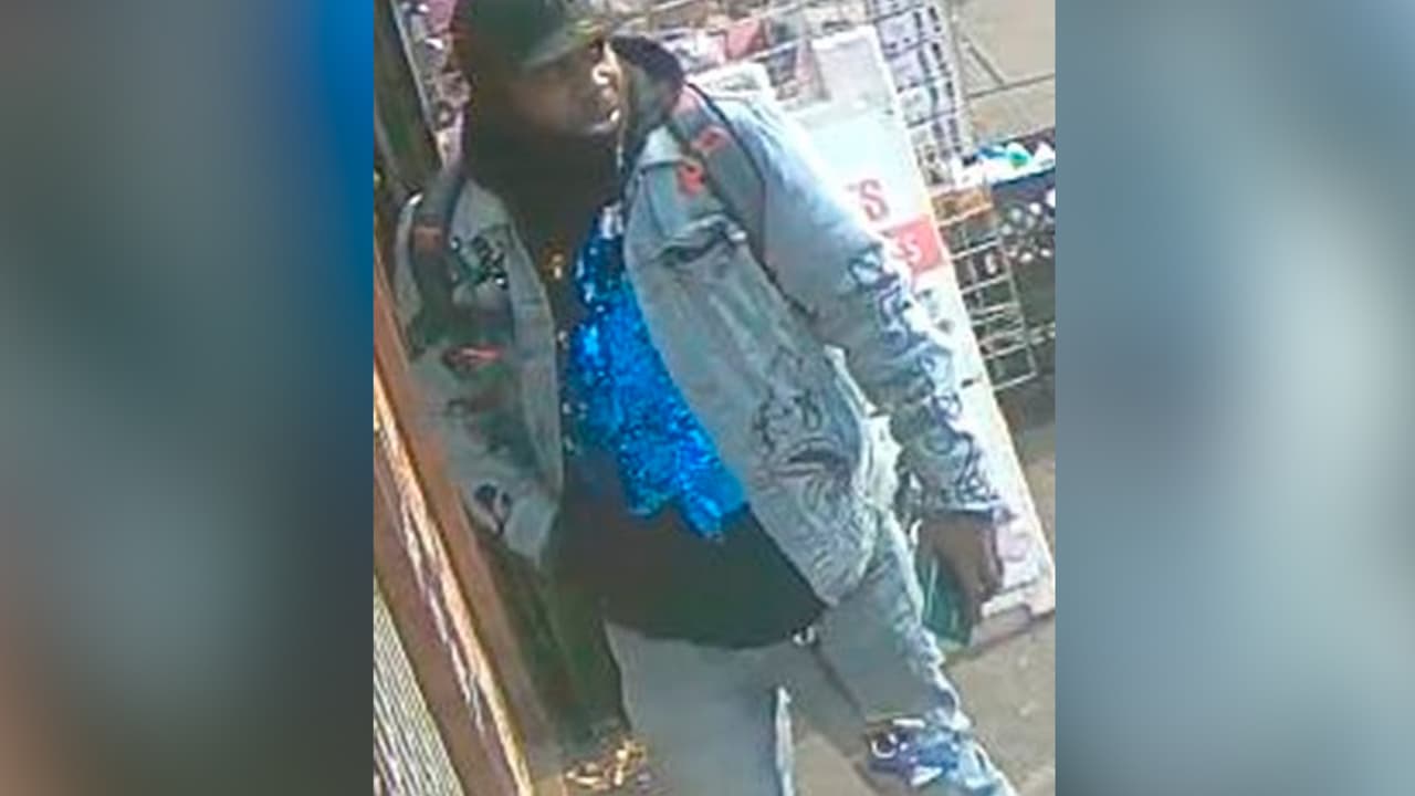 ¿Lo reconoces? Es el sospechoso de atacar a un repartidor de comida para robarle sus pertenencias