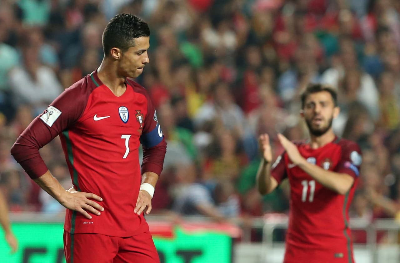 Sobre el final, Cristiano también tuvo la suya para poner el 3-0, pero quiso eludir al portero Sommer y agotó las opciones de remate. Así se lamentaba.