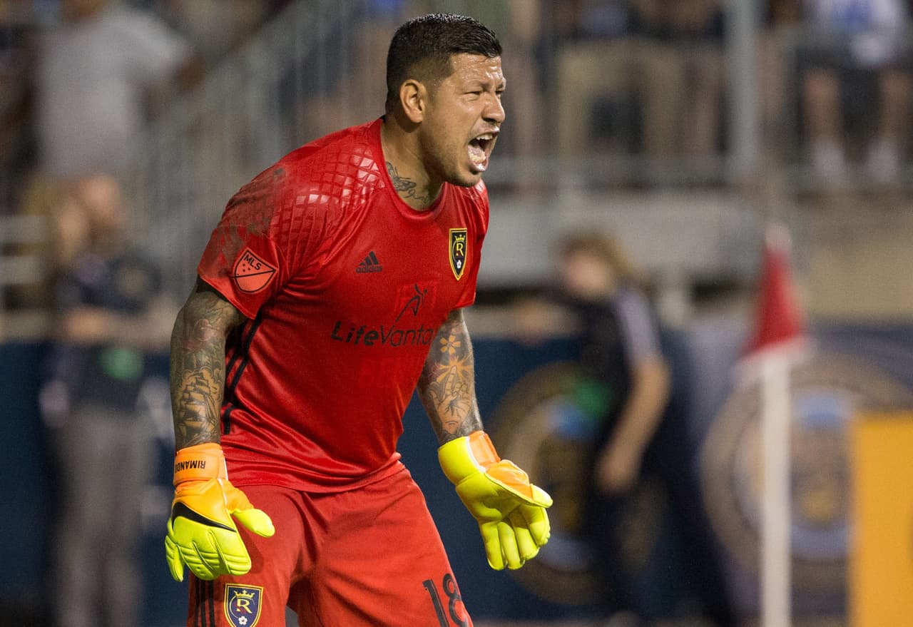 Con más de 37,500 minutos jugados en la MLS, Rimando es la prueba de que la edad no es factor siempre y cuando se tenga la calidad para soportar el paso de los años. Y claro, ese también es un record de la liga, ningún guardameta ha pasado tantos minutos bajo los tres palos.
