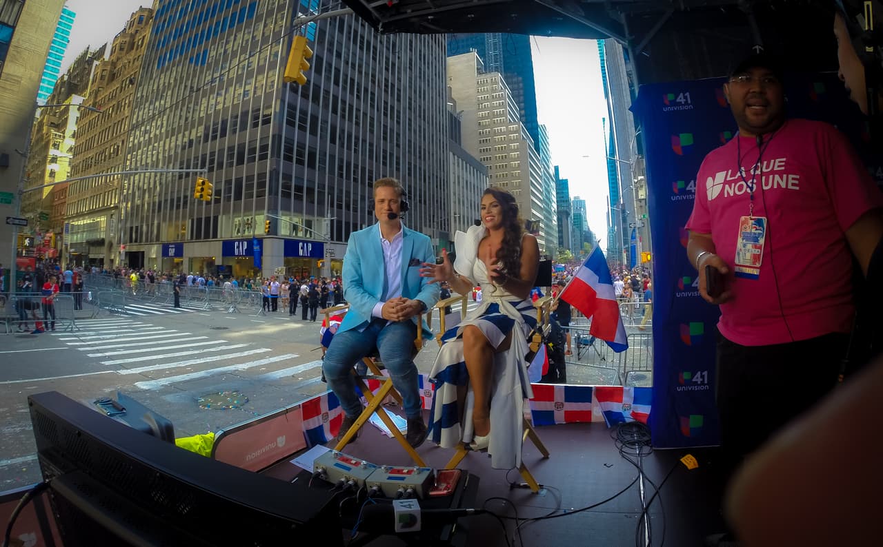 El Desfile Dominicano se transmitió por primera vez en vivo en la televisión a través de
<a href="https://www.univision.com/unimas" target="_blank">Unimás</a>.