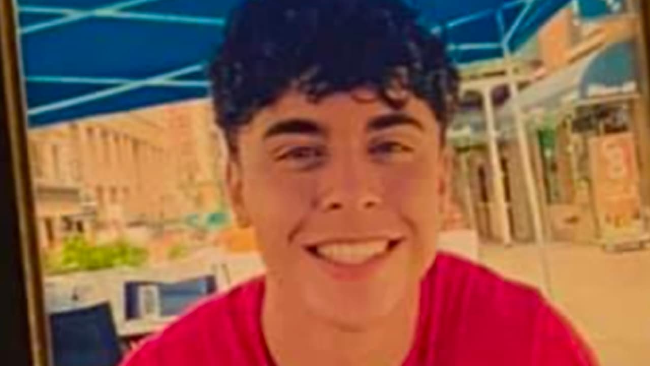 Arrestan a adolescente de 17 años por dar muerte a puñaladas a joven estrella del fútbol