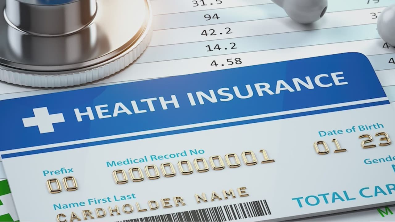 ¿Puedo inscribirme a los programas de seguro médico si soy inmigrante y vivo en Florida?