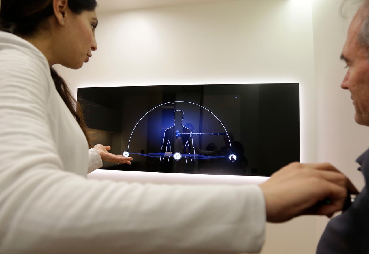 Algunos centros de salud han tomado medidas para solventar el problema. El programa de documentación electrónica utilizado en el Centro Médico de la 
<a href="http://www.upmc.com/Pages/default.aspx"><u>Universidad de Pittsburg</u></a> incluye una función de recordatorio para que los médicos no olviden hablar acerca del DCI con los pacientes con insuficiencia cardíaca que pueden calificar para el dispositivo. 
<a href="http://www.massgeneral.org/about/top-hospital-sem.aspx?gclid=CjwKEAjwr_rIBRDJzq-Z-LC_2HgSJADoL57HzErE_Hrq81SMPue--R5YpA99zqc5qOqZsc8REY8r9hoC-1_w_wcB"><u>El Hospital General de Massachusetts</u></a> está considerando hacer algo igual.