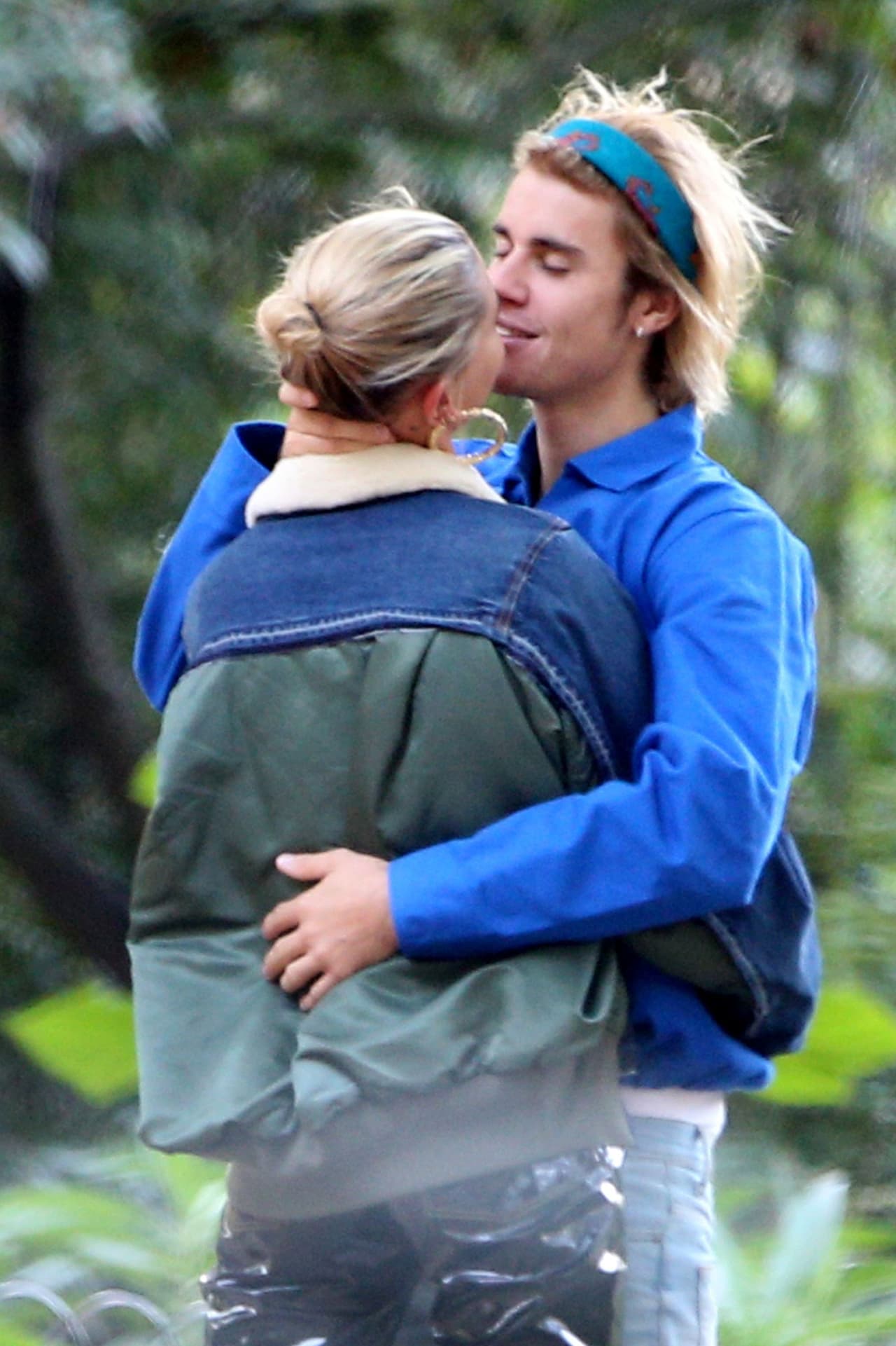 "Creo que como cristianos y como creyentes entienden que, 
<b>si no tienes el espíritu de Dios trabajando en tu matrimonio</b>, eso hace que sea cada vez más difícil hacer que funcione y tener paz y encontrar la felicidad", dijo el papá de Hailey a 
<b><a href="https://www.tmz.com/2019/08/31/justin-bieber-hailey-ceremony-god-religious-stephen-baldwin/">TMZ.</a></b>
<br>