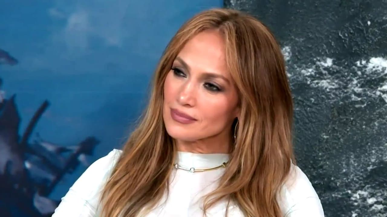Jennifer Lopez confiesa que lloró al leer el guion de 'Atlas' su más reciente cinta sobre el espacio