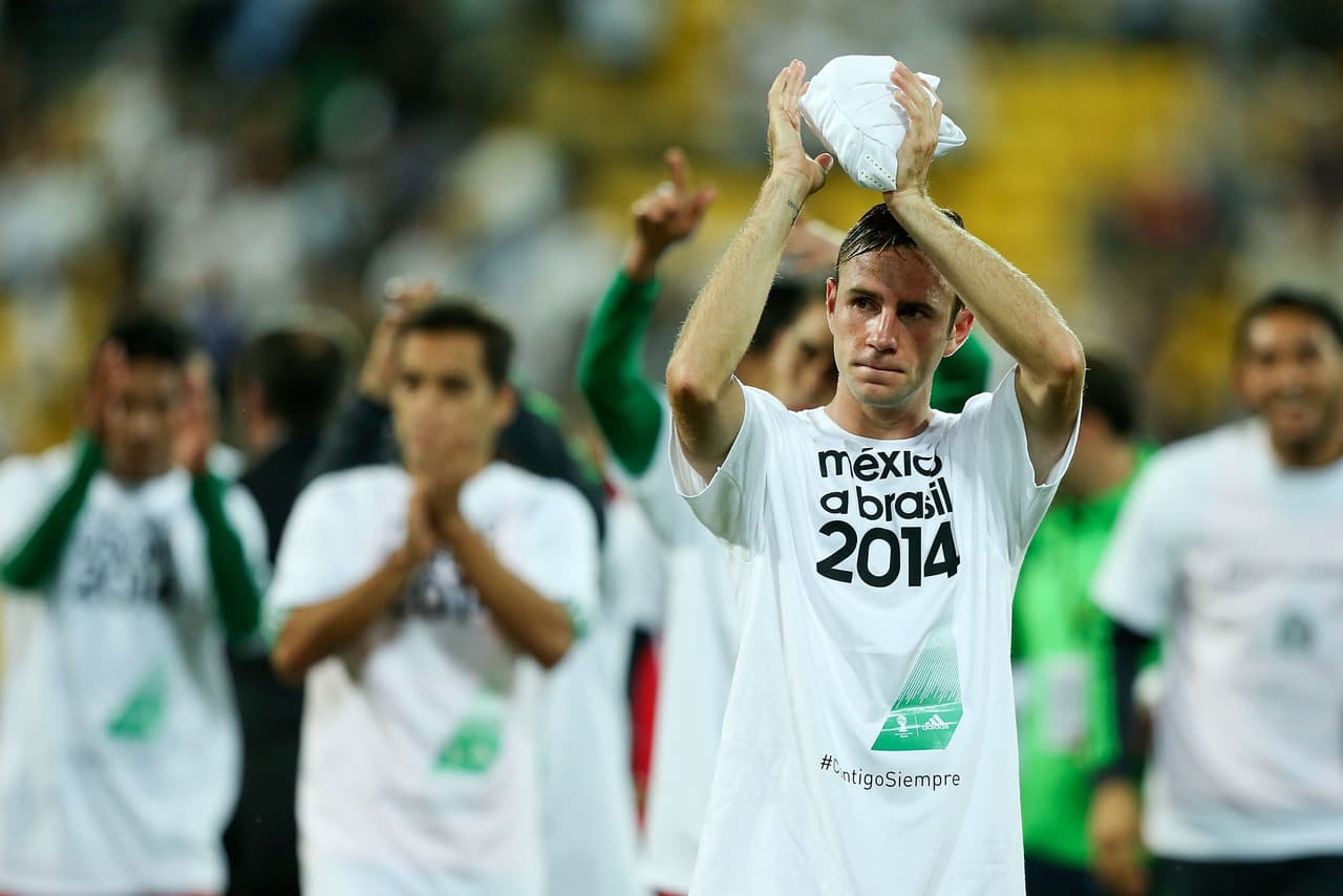 Andrés Guardado era el dueño de su puesto por izquierda, pero Layún permitió que el 'Principito' ocupara un lugar como mediocampista.