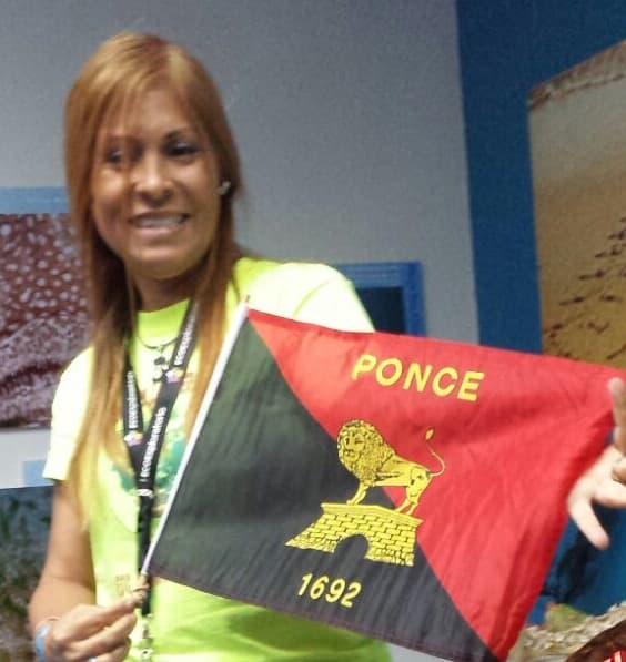 Maestra boricua recibe reconocimiento presidencial y congresional por proyecto ambiental