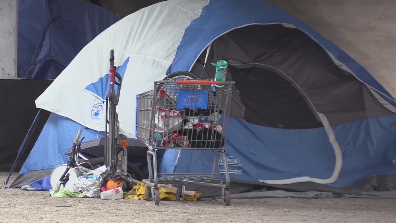 Piden opiniones de la comunidad sobre plan para atender a personas sin hogar en Austin