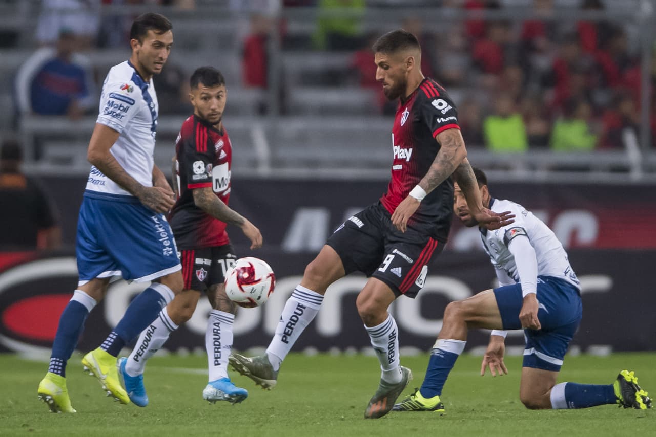 Con solitario gol de Crsitian Menendez , Puebla consigue los tres puntos en su debut en el Clausura 2020.