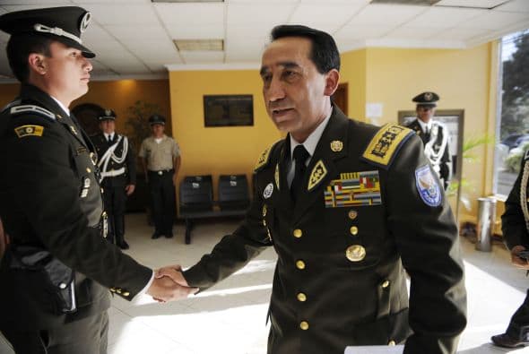 Los tres oficiales rindieron el viernes su declaración dentro de la indagación que abrió la Fiscalía para investigar un presunto delito de intento de magnicidio y podrían estar detenidos por al menos 24 horas más.