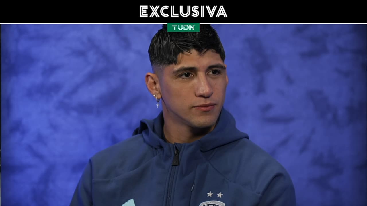 Alan Pulido revela porqué no volvió a Chivas y avala regreso de Chicharito