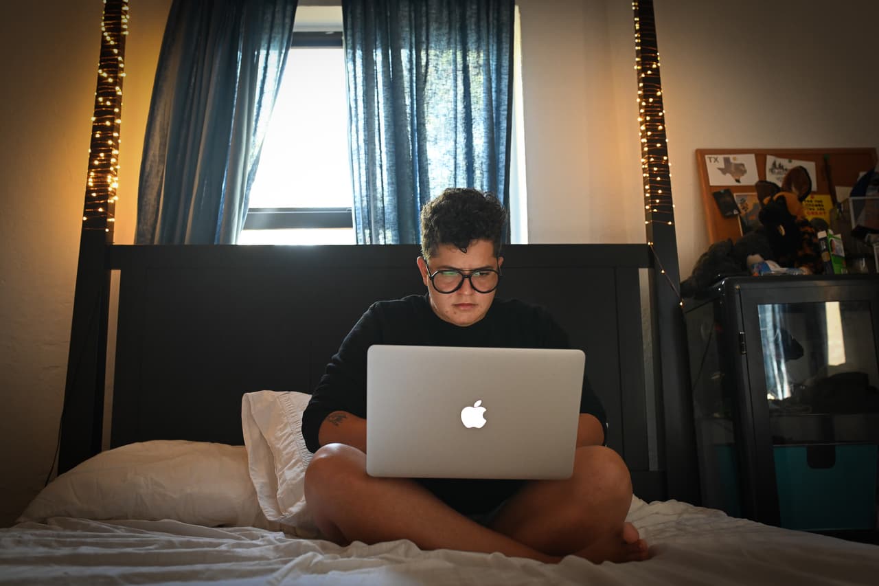 Isa siempre tuvo disforia de género pero no fue capaz de reconocerlo hasta que llegó a EEUU.