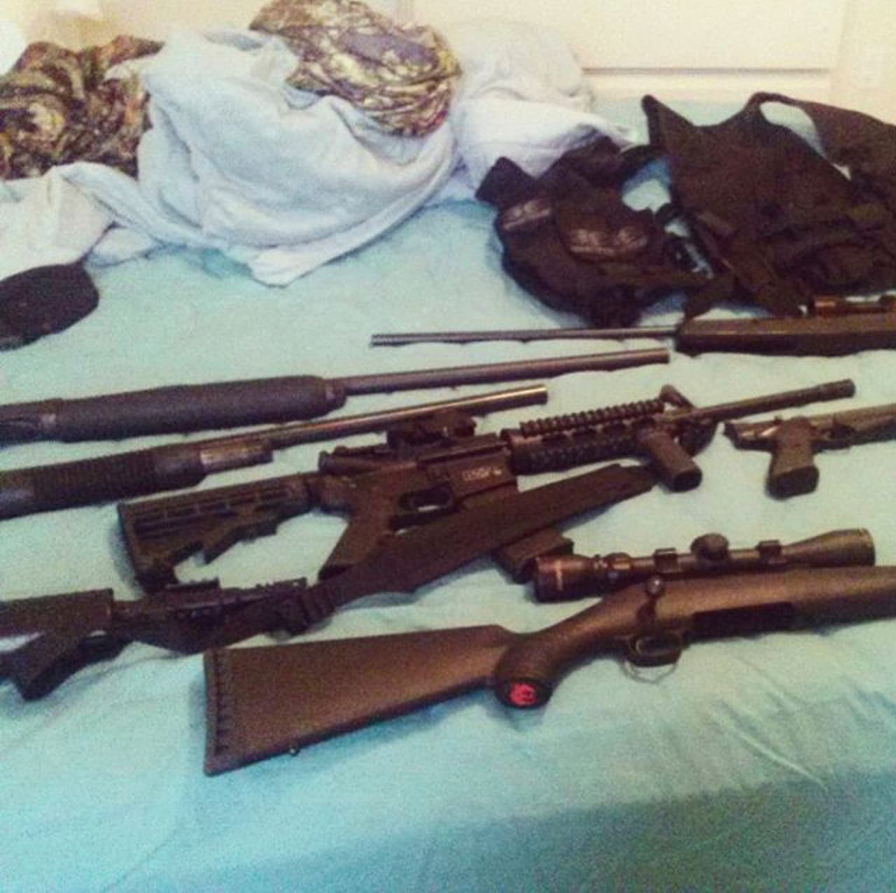 Fotografía de la cuenta de Instagram de Nikolas Cruz, donde mostraba su afición por las armas largas.