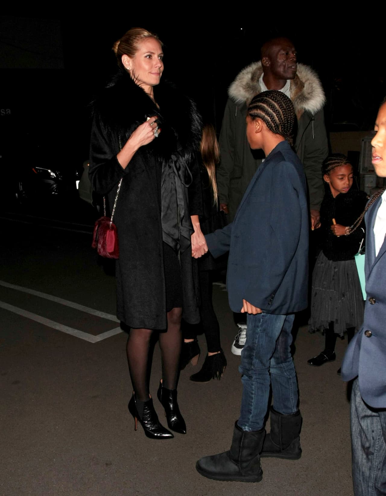 Pero la ex pareja no estaba sola.