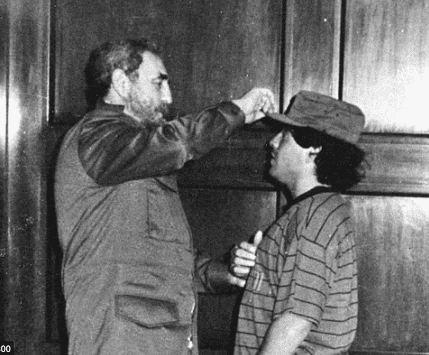 Es una postal histórica de la mano de Fidel Castro y cuando Diego Armando viviía sus mejores momentos.