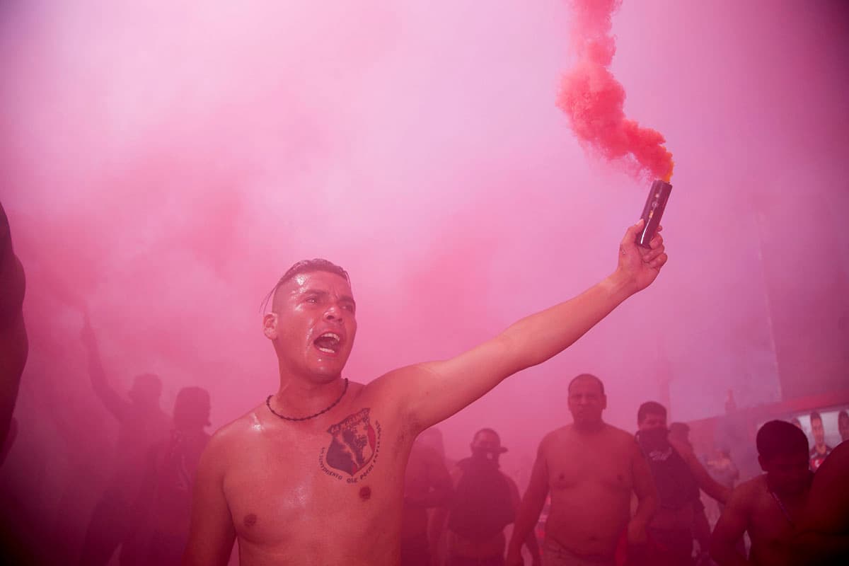 Fanáticos de Xolos de Tijuana en las afueras del Estadio Caliente, previo al juego contra León por la jornada 3 del Apertura 2018.