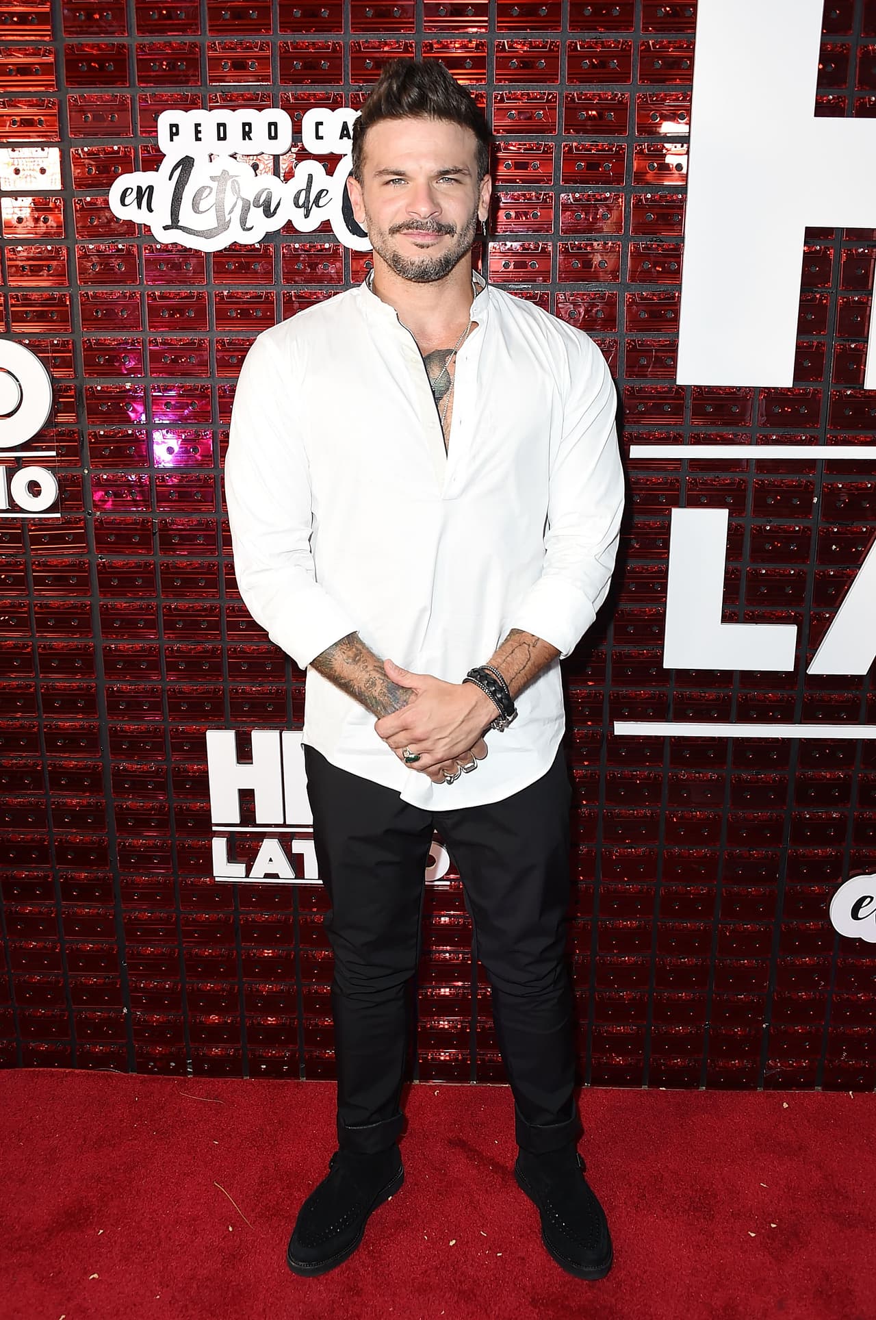 El tema 'Calma' puso a Pedro Capó en el ojo público. Gracias a él está nominado, junto con Farruko, en tres categorías: Singing in the Shower (Ritmo en la regadera), Can't Get Enough of This Song (La más pegajosa) y The Traffic Jam (Canción para el carro).