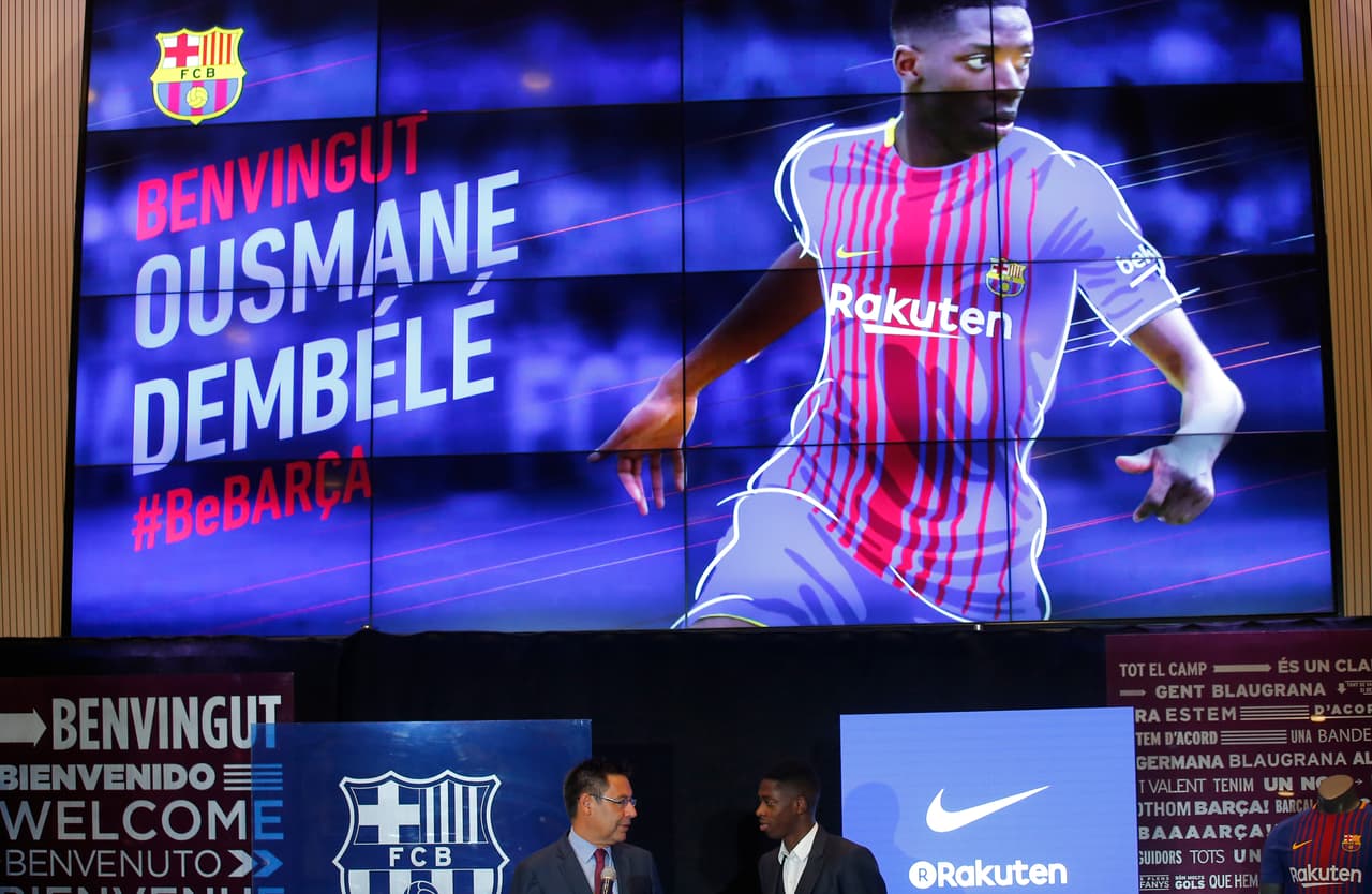 El nuevo fichaje del Barcelona tiene además experiencia internacional en la Champions League, torneo que disputó la temporada pasada con Borussia Dortmund y en el que anotó dos goles en 10 juegos.