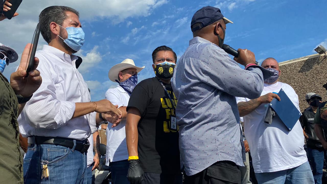 “Vanessa era uno de nosotros, del sureste de esta ciudad, de la preparatoria Chávez, incluso participó en los programas juveniles de la ciudad de Houston y luego sirvió a nuestro país”, indicó el alcalde.