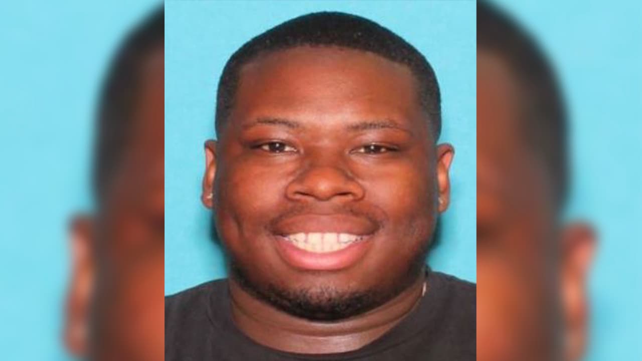 Derrick Dearl Washington Bailey, 24 años, acusado de lesiones a una persona de la tercera edad. Última residencia conocida: Bailey Grove Road, Montgomery, Texas.