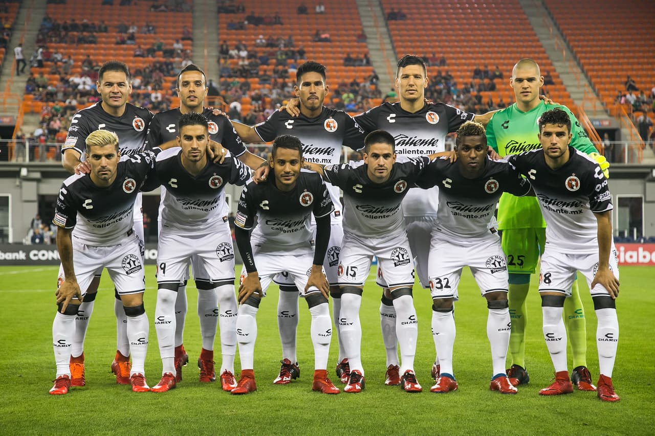 Mientars que Diego Cocca lo hizo con Lajud, Valenzuela, Aguilar, Pérez, Mendoza, Musto, Rivero,Malcorra,Bolaños, Lucero y Goncalves.