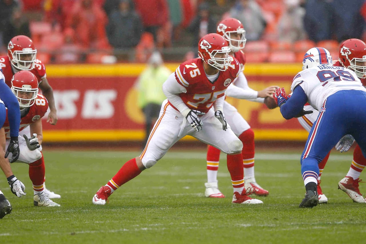 Los Kansas City Chiefs firman extensión con el liniero ofensivo Jah Reid