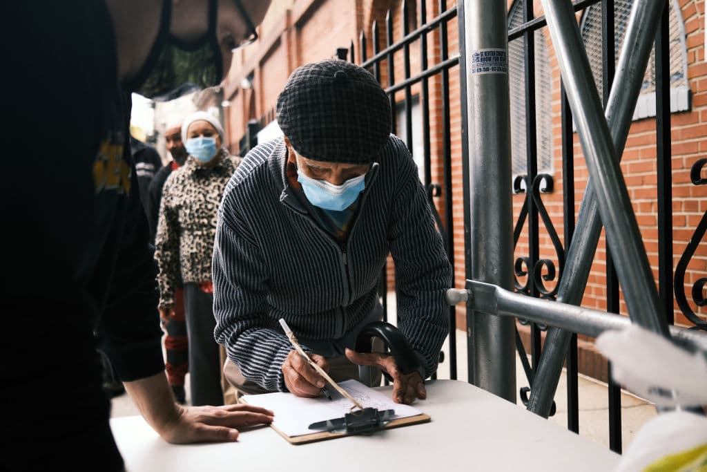 Acaba la ayuda federal de los $300 por desempleo: ¿Qué beneficios quedarán disponibles ahora?